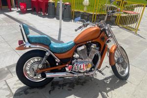 Suzuki Intruder 800 cc Anno 1996 km 33.00
