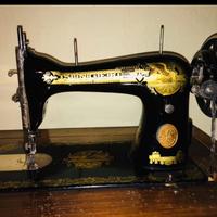 Macchina da cucire anni 1930-1935 (dal seriale)