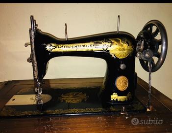 Macchina da cucire anni 1930-1935 (dal seriale)