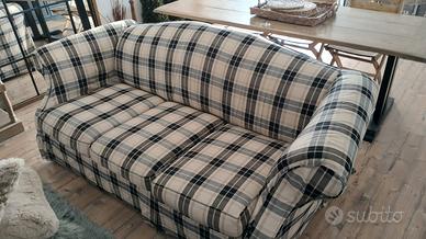 Divano alta manifattura francese- tessuto Scozze