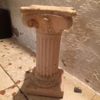 piccola colonna marmo grezzo stile greco