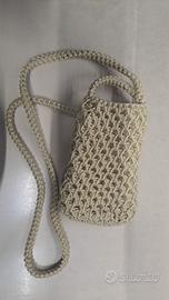 Porta cellulare all'uncinetto