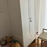 Guardaroba in legno bianco – IKEA SUNDVIK