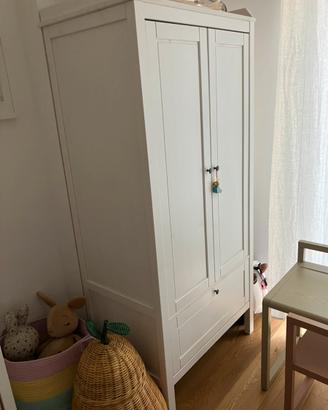 Guardaroba in legno bianco – IKEA SUNDVIK