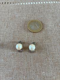 Piccoli orecchini perla