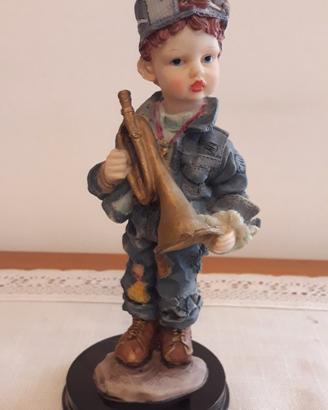 Statuina bambino