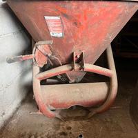 Spandiconcime agricolo Fressori.