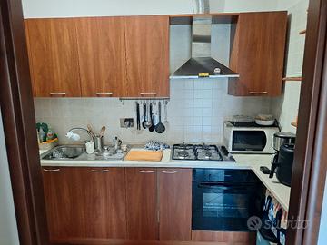 Cucina completa di elettrodomestici
