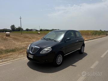 Lancia Ypsilon 1.3 MJT 75 CV Argento Diesel Neopat