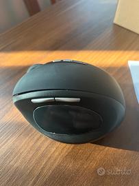 Mouse wireless ricaricabile