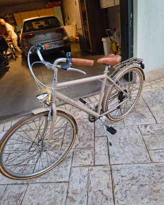 biciclette uomo nuova , usata 2 volte, pagata 300 