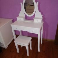 toeletta trucco con spacchio ovale