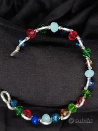 Bracciale in alluminio martellato e pietre