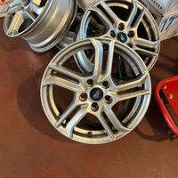 Cerchi in lega Ford Focus raggio 16 anno 2020