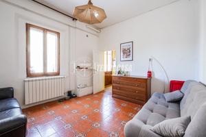 4 LOCALI IN PIENO CENTRO