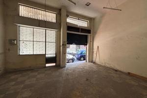 NEGOZIO A MARANO DI NAPOLI