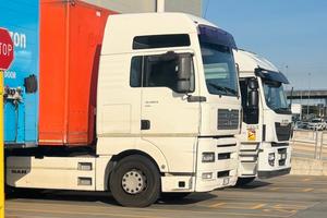 Trattore stradale Man TGA 460 disco