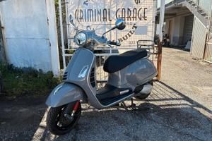 vespa 300 gts hpe super tech