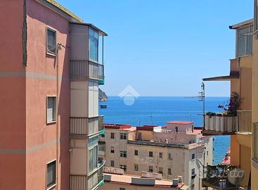 3 LOCALI A NAPOLI