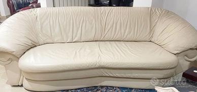 Divano in vera pelle pregiata