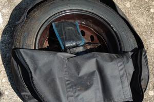 catene da neve e ruota di scorta fiat 600