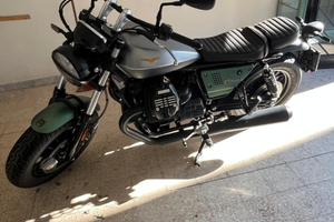 Moto Guzzi V9 Bobber Centenario 21/22