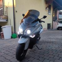 Yamaha tmax