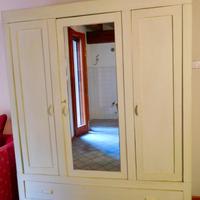 Armadio antico Liberty decoro Shabby Style