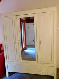 Armadio antico Liberty decoro Shabby Style