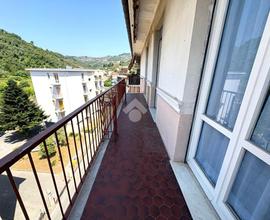 5 LOCALI A CHIAVARI