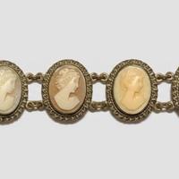 Bracciale Vintage con 8 Cammei su Conchiglia