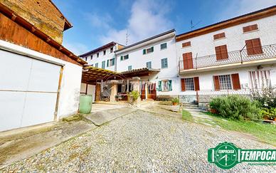 CASA INDIPENDETE CON TERRENO E GARAGE !!