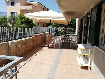 Nuova Costruzione c/cortile e posti auto - Scauri