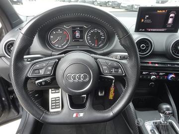 AUDI Q2 Q2 30 TDI S tronic Identity Black