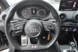 AUDI Q2 Q2 30 TDI S tronic Identity Black