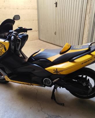 Yamaha tmax akrapovic