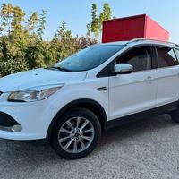 SUV 4x4 Ford Kuga 2.0 TDCI 150 CV - EUR6