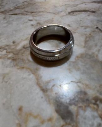 ANELLO A FASCIA MORELLATO IN ACCIAIO INOSISSIDABIL