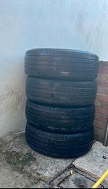 Gomme usate in buone condizioni 