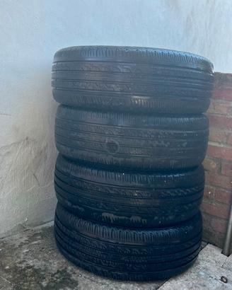 Gomme usate in buone condizioni 
