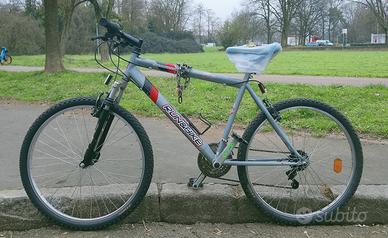 bicicletta  Mountain 26 pollici ammortizzata 