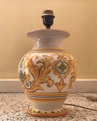Lume in ceramica