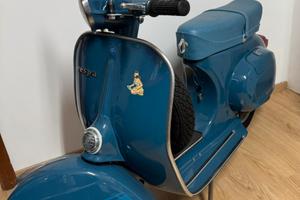 Vespa 125 Et3 blue-jeans del 1976