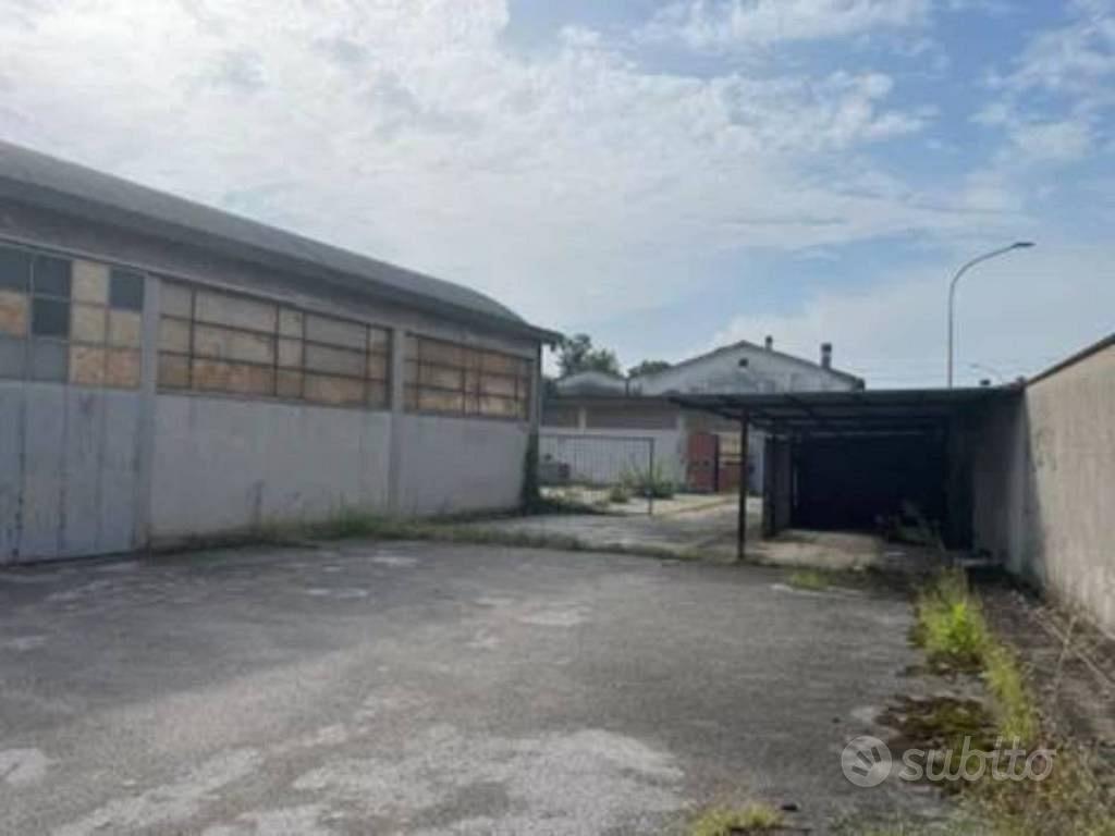 Immobile in asta di 1979 m² a Costabissara - Vista 4