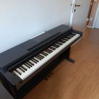 Pianoforte Yamaha CLAVINOVA