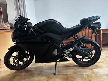 Yamaha YZF - R125