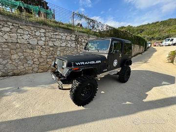 Jeep Wrangler 2.5 Laredo