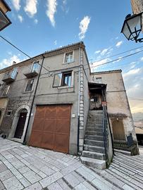 Casa arredata ed abitabile