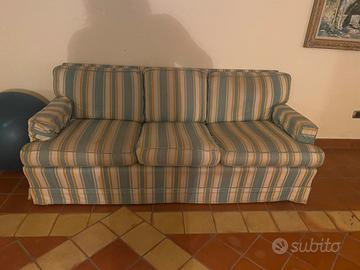 DIVANO IN LEGNO MASSELLO