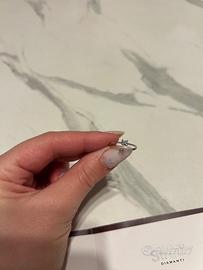 Solitario oro bianco